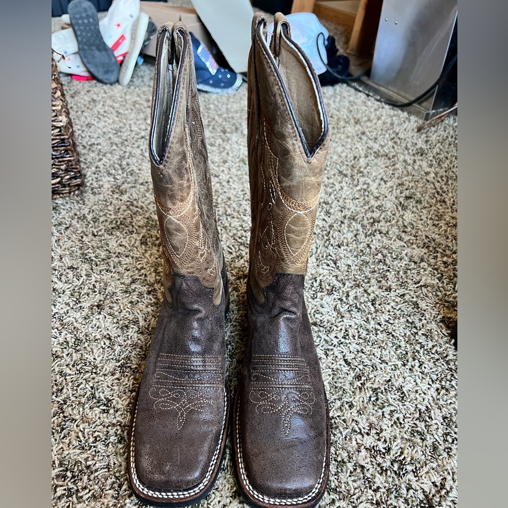 Circle G Two-Tone Brown Western Heeled Boots